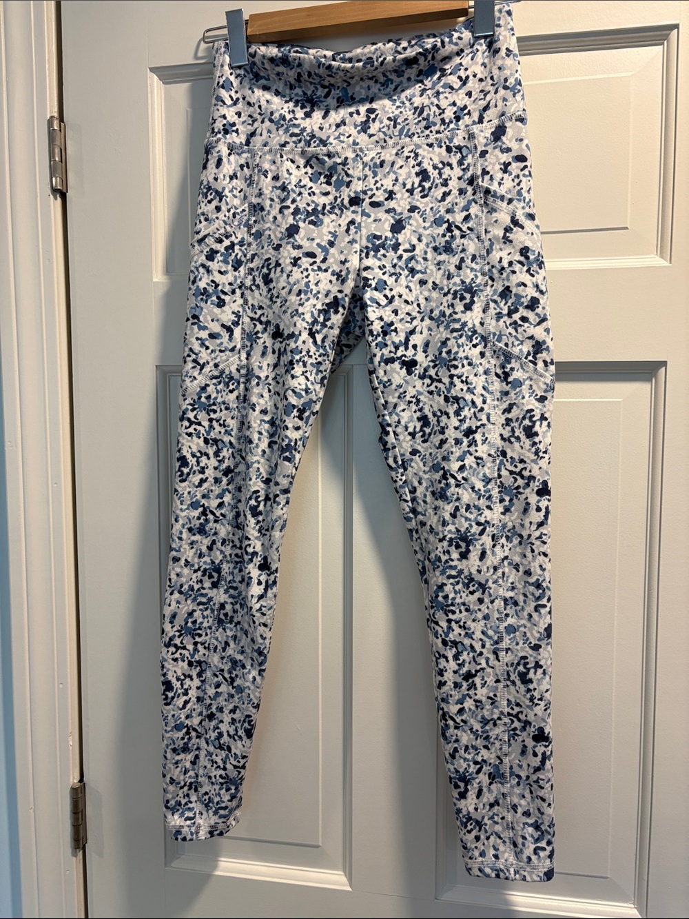 Balance Collection Blue and White Speckled Leggings